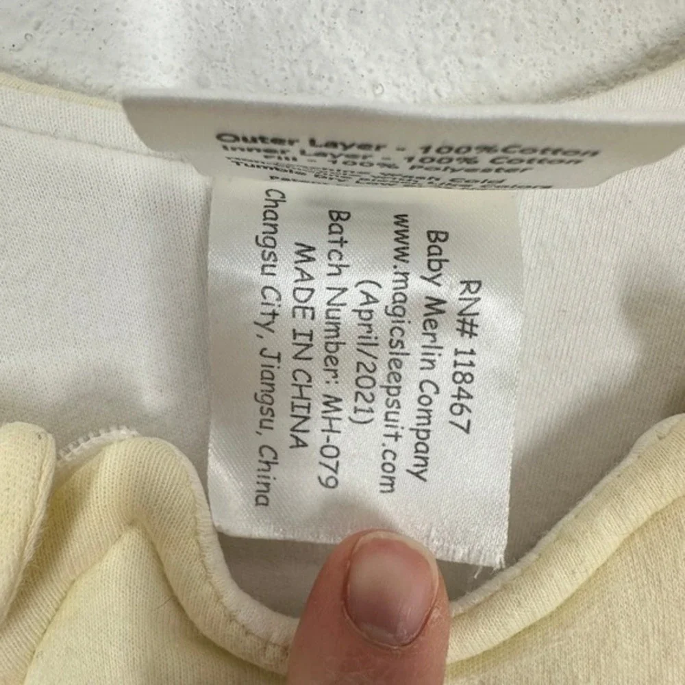 Baby Merlins Magic Sleepsuit Swaddle Sleeper Pajamas Cream Small‎ 3-6 Months
